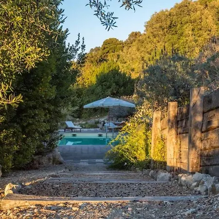 Vila Amazing 2km From The