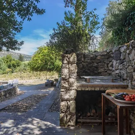 Amazing 2km From The Vila *