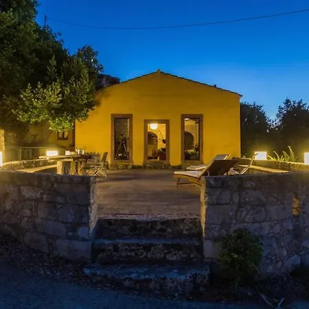 Amazing 2km From The Villa *