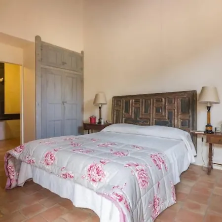 Villa Amazing 2km From The