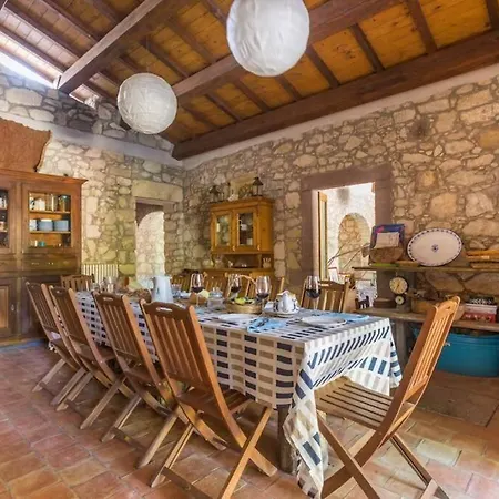 Villa Amazing 2km From The